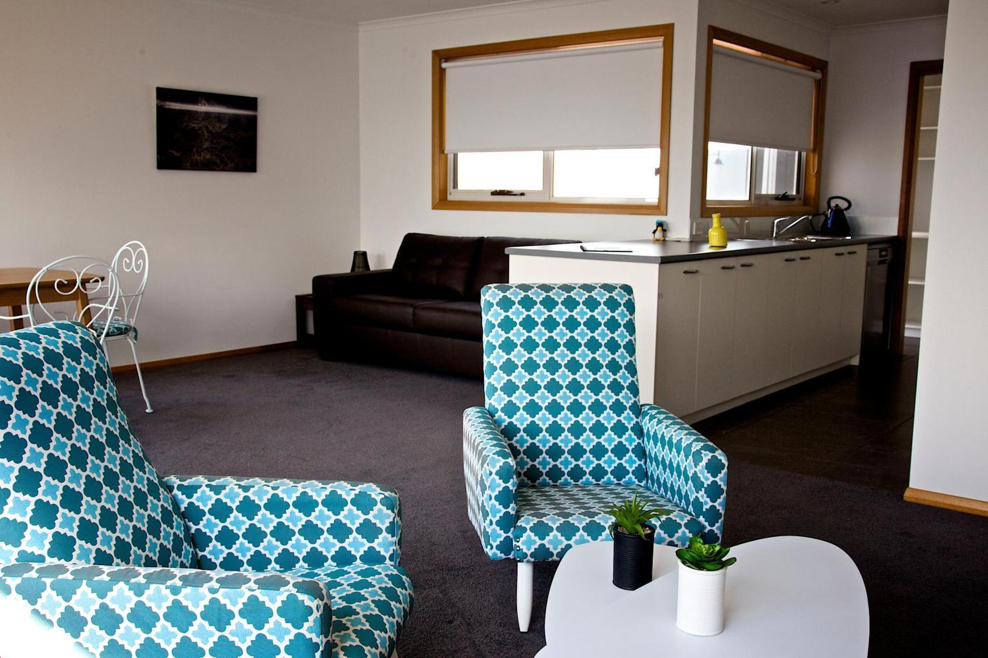 Penguin Beachfront Apartments Room photo